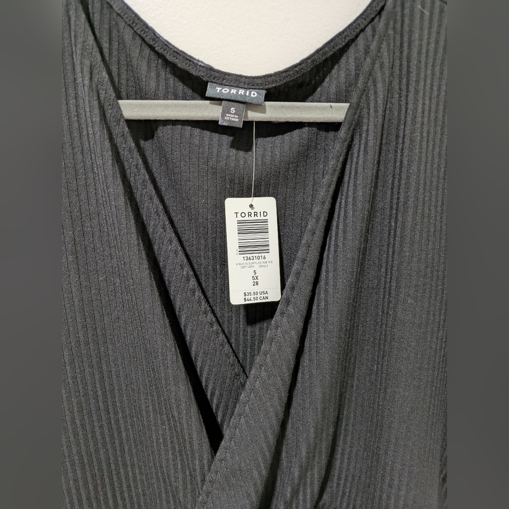Torrid Short Sleeve Black Surplus Neckline Top - Picture 2 of 5